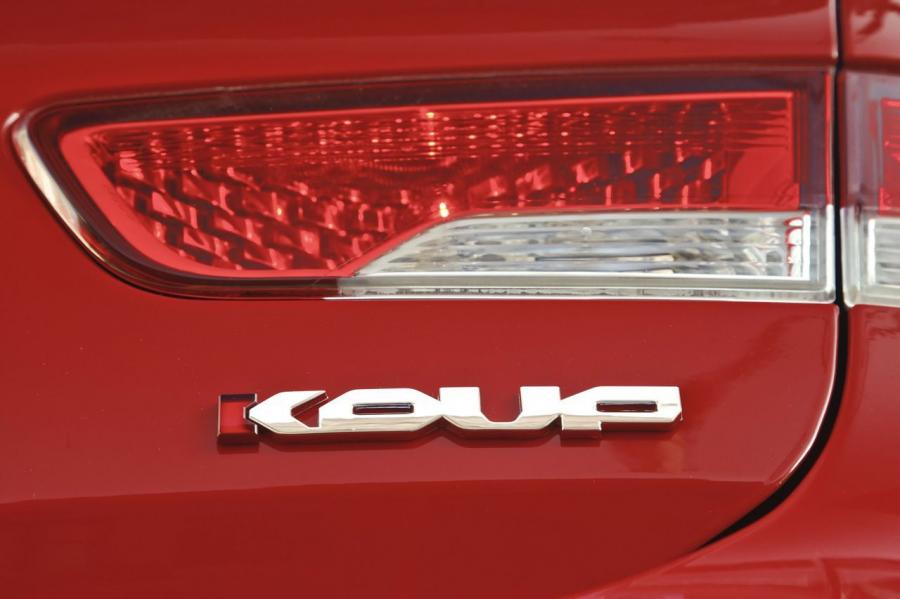  Kia Forte Koup 2009 года  (фото 39 из 169)